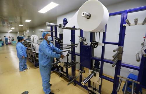 坚守岗位过节日